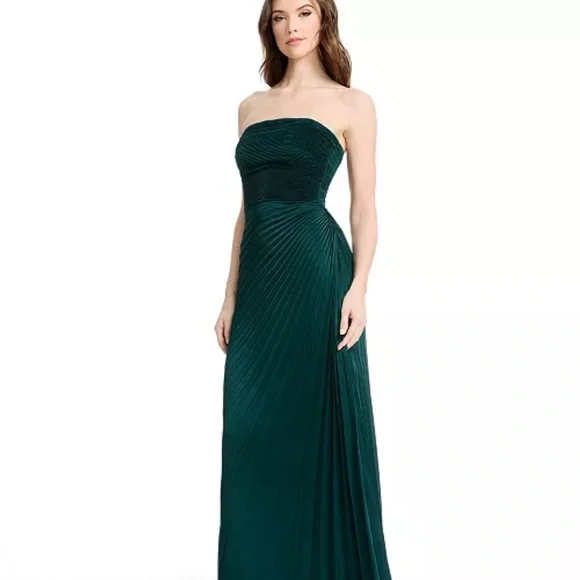 Dress the Population, Elegant Strapless “Kinley” Evening Gown - Picture 2 of 9
